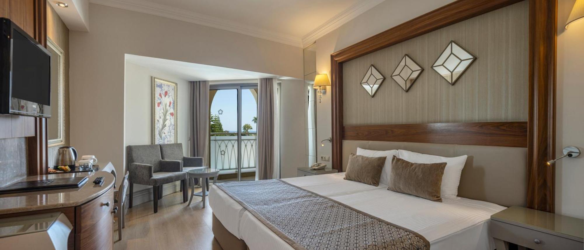 Quarto com Cama de Casal ou 2 Camas de Solteiro e Vista do Mar